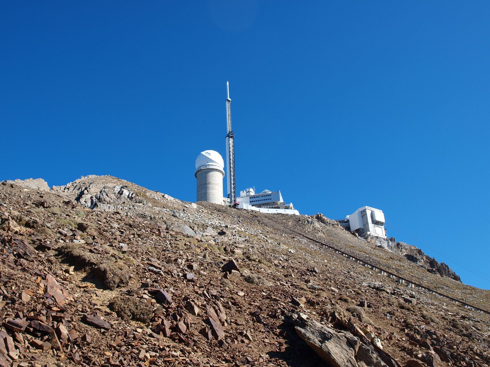 Olympus E-450 (EVOLT E-450) sample photo. Mountain, south peak, high photography