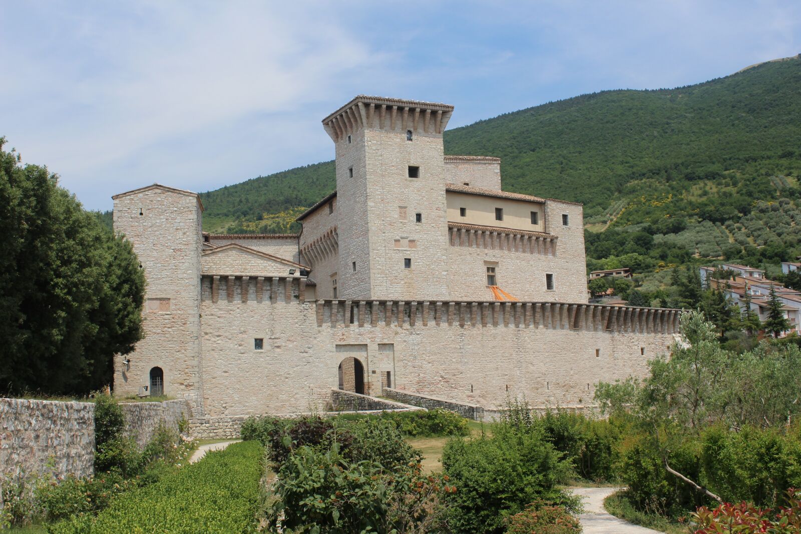 Canon EOS 1200D (EOS Rebel T5 / EOS Kiss X70 / EOS Hi) sample photo. Umbria, gualdo, tadino photography
