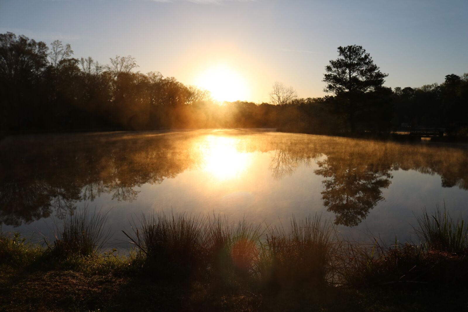 Canon EOS 750D (EOS Rebel T6i / EOS Kiss X8i) sample photo. Lake, sunset, winter photography