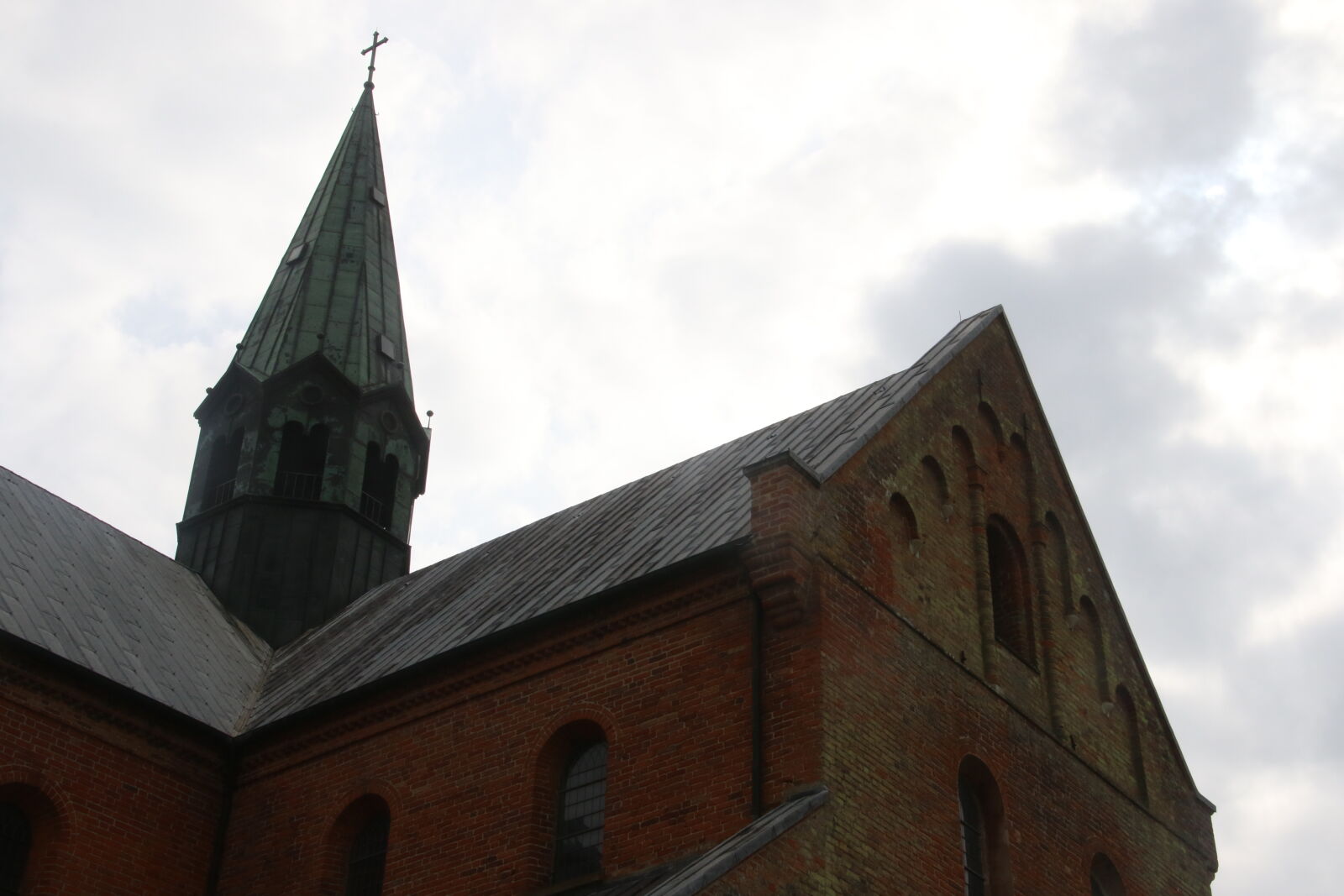 Canon EOS 7D Mark II sample photo. Arched, window, bricks, cathedral photography