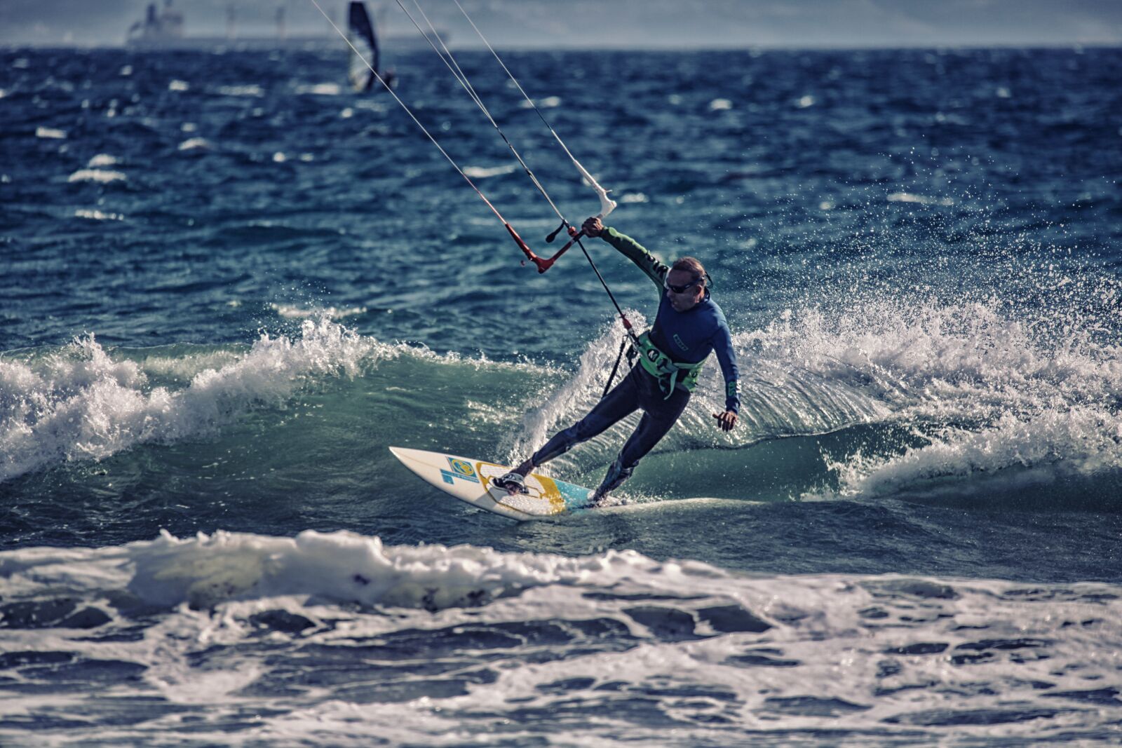 Canon EOS 5D Mark II sample photo. Kite surf, beach, rate photography