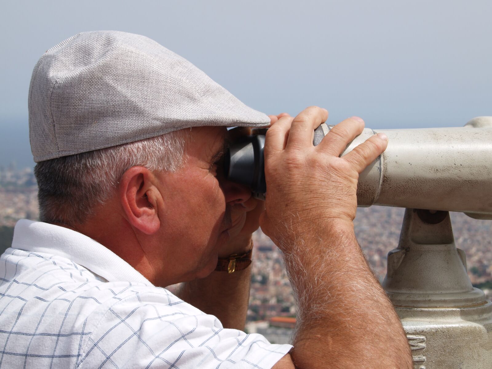 Olympus E-330 (EVOLT E-330) sample photo. Person, telescopic, outdoors photography