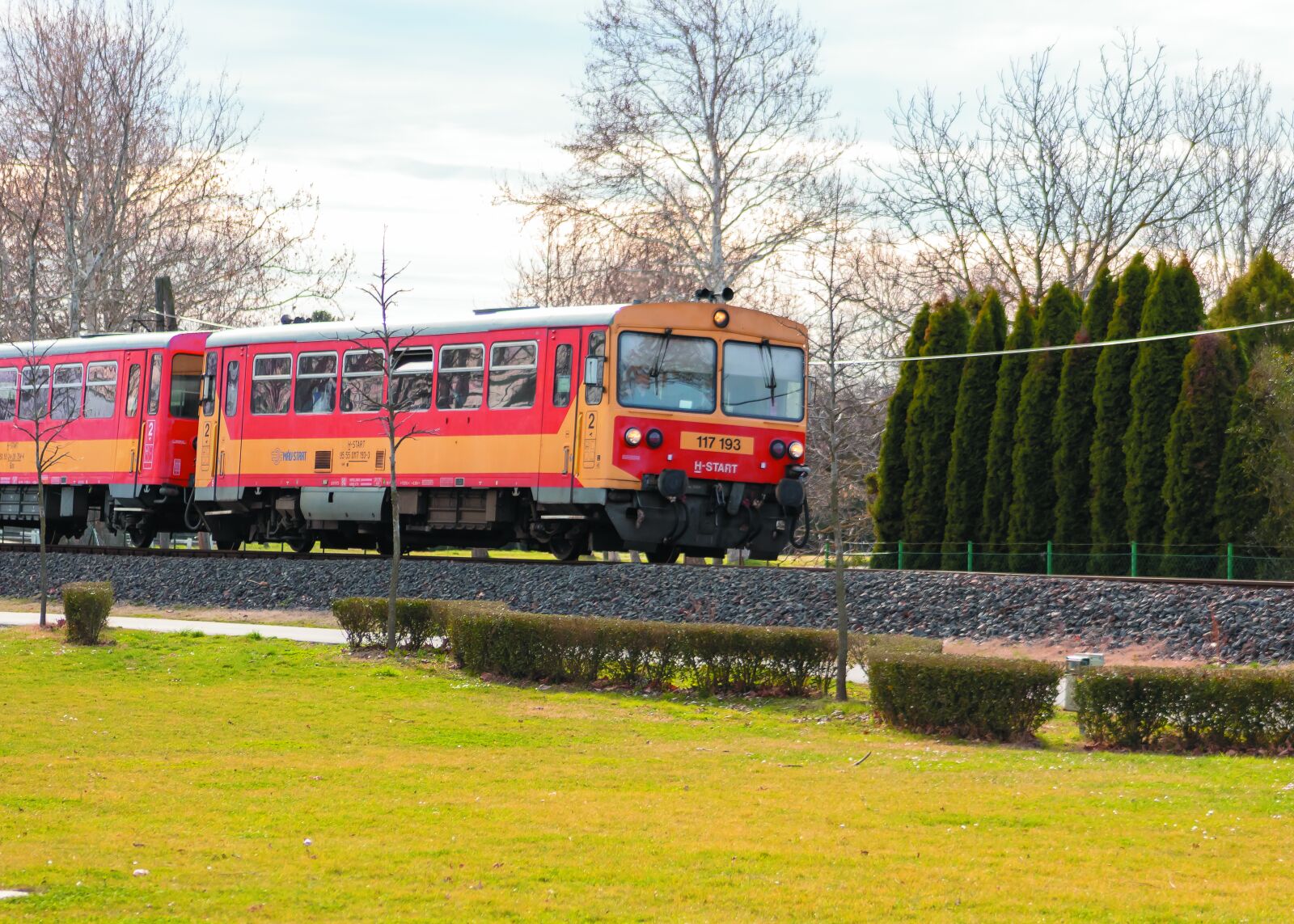 Canon EF75-300mm f/4-5.6 sample photo. Rail, train, locomotive photography