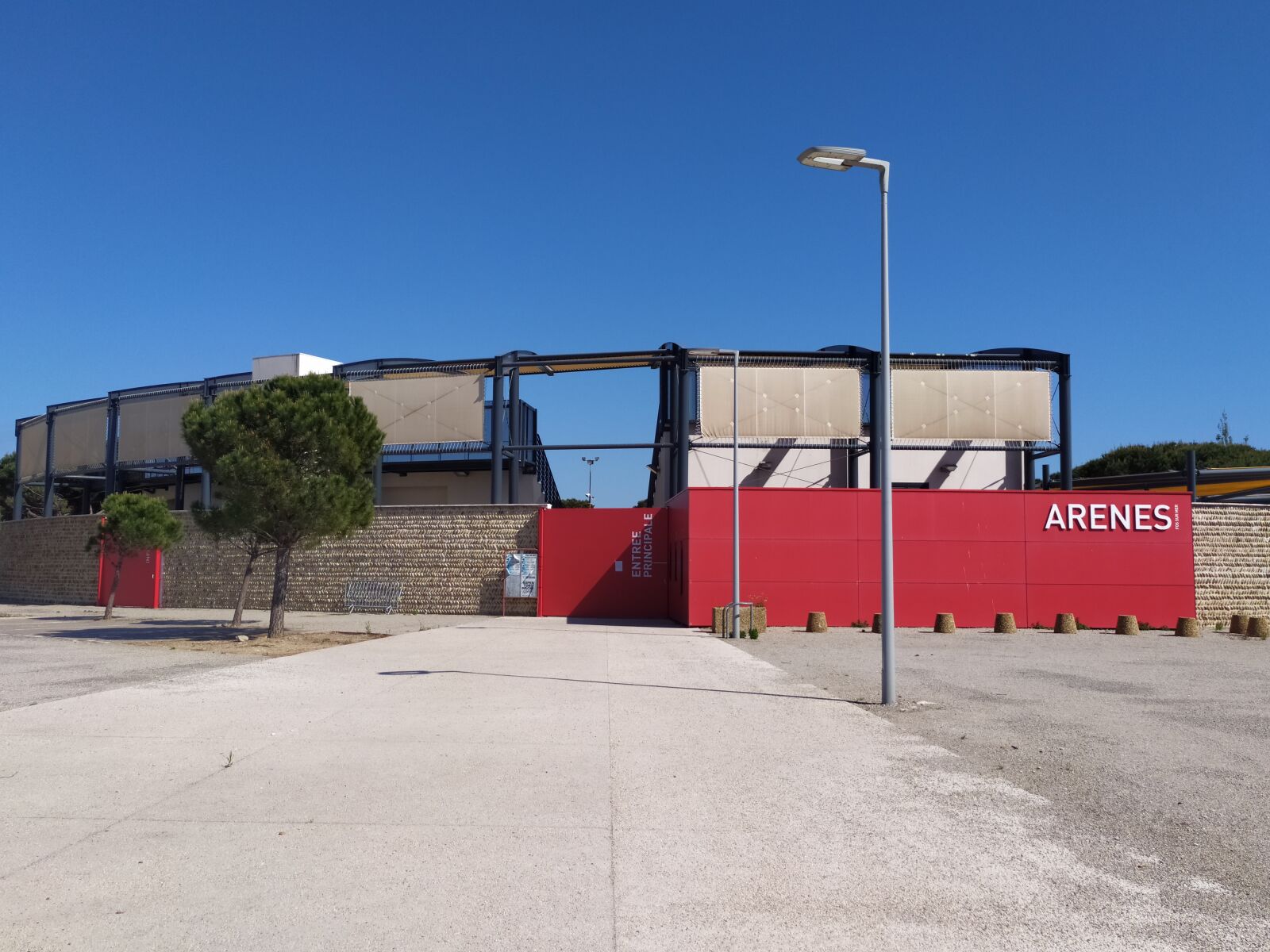 Xiaomi Redmi Note 7 sample photo. Arenas, fos sur mer photography