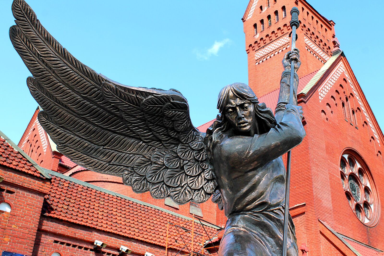 Canon EOS 1100D (EOS Rebel T3 / EOS Kiss X50) sample photo. Minsk, church, angel photography