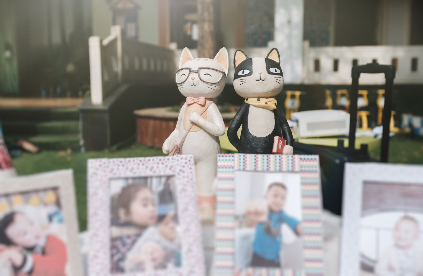 Fujifilm X100F sample photo. Cat, ceramics, nursery photography