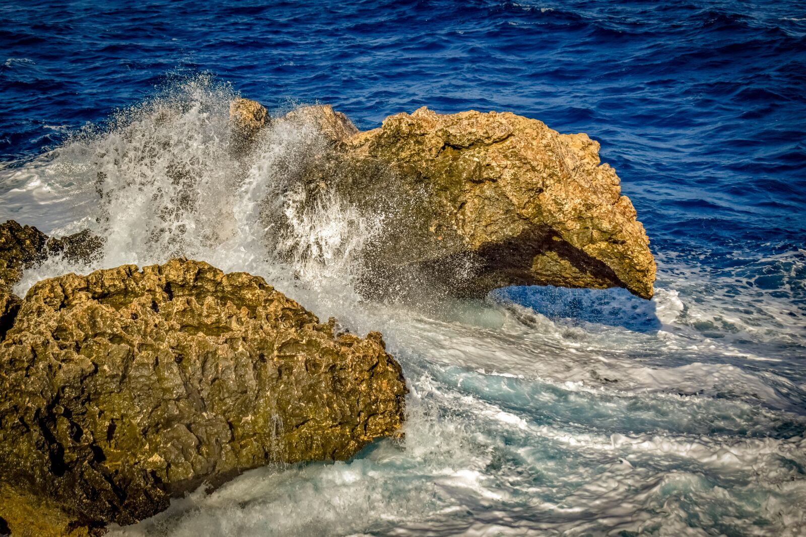 Nikon D3300 sample photo. Rock, wave, smashing photography
