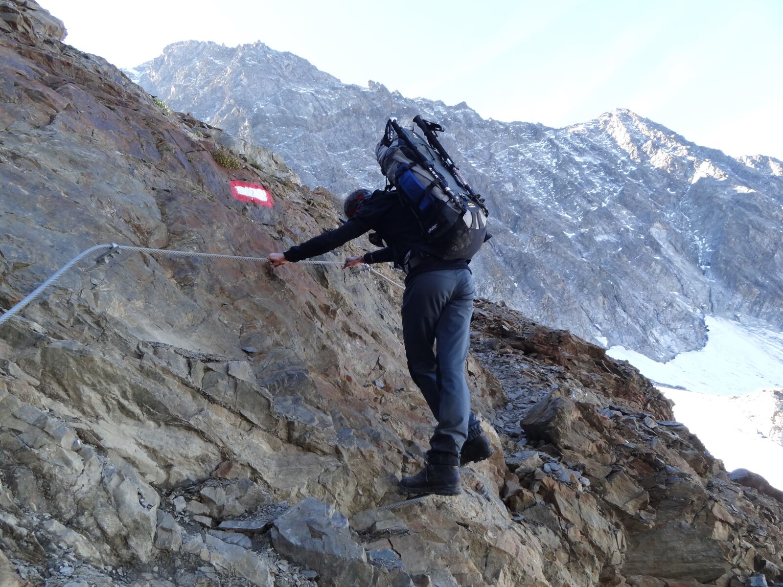 Sony Cyber-shot DSC-HX7V sample photo. Mountain, climbing, sportive photography