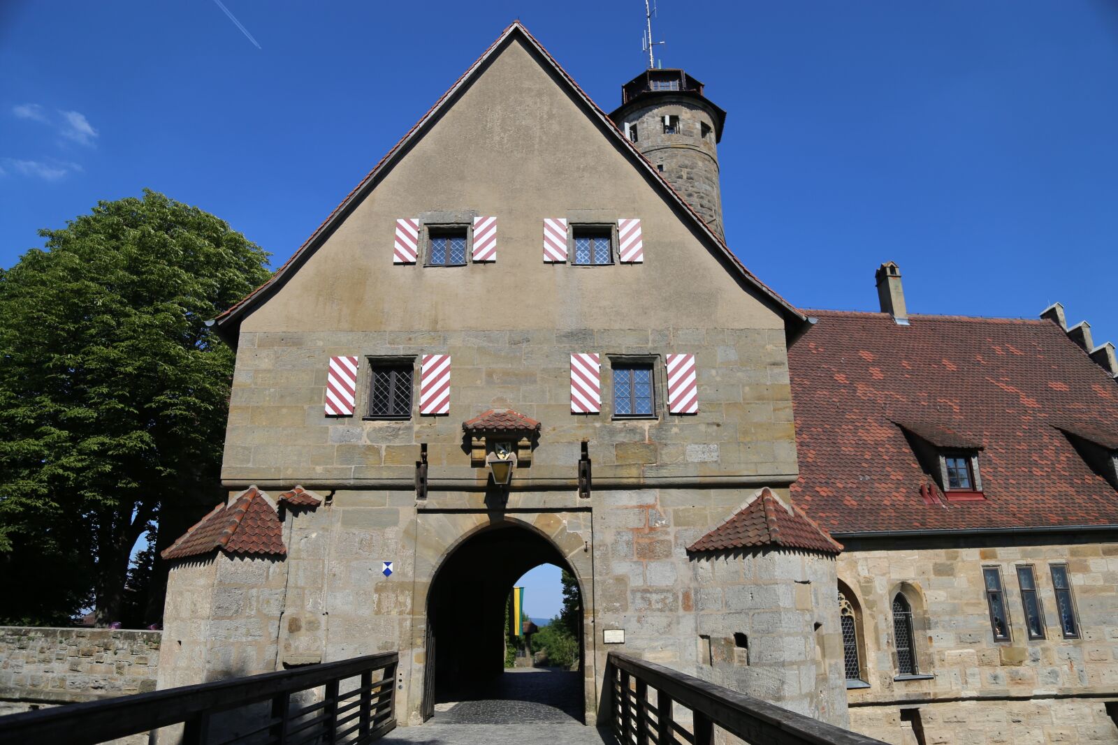 Canon EOS 6D + Canon EF 24-105mm F4L IS USM sample photo. Castle gate, castle entrance photography