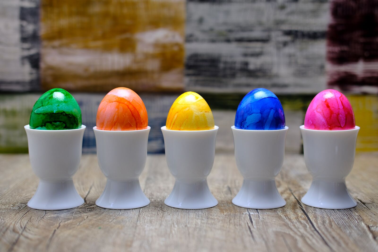 Fujifilm X-T2 + Fujifilm XF 35mm F2 R WR sample photo. Egg, easter eggs, colorful photography