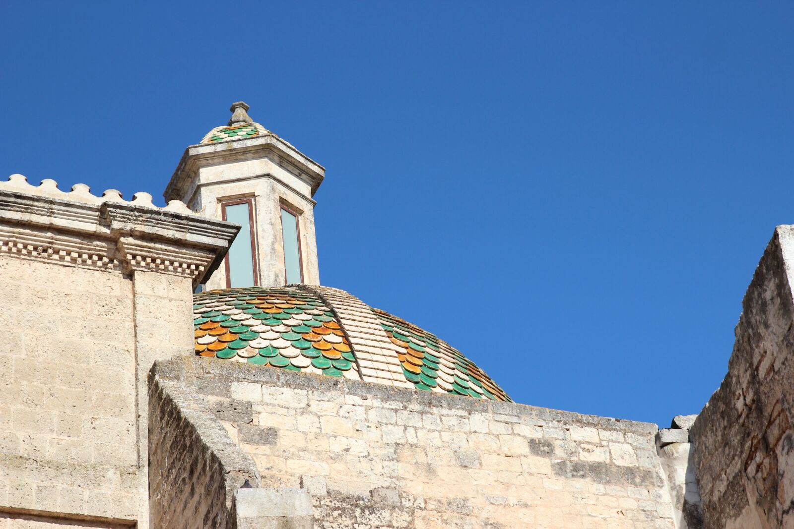 Canon EOS 600D (Rebel EOS T3i / EOS Kiss X5) sample photo. Dome, church, ostuni photography