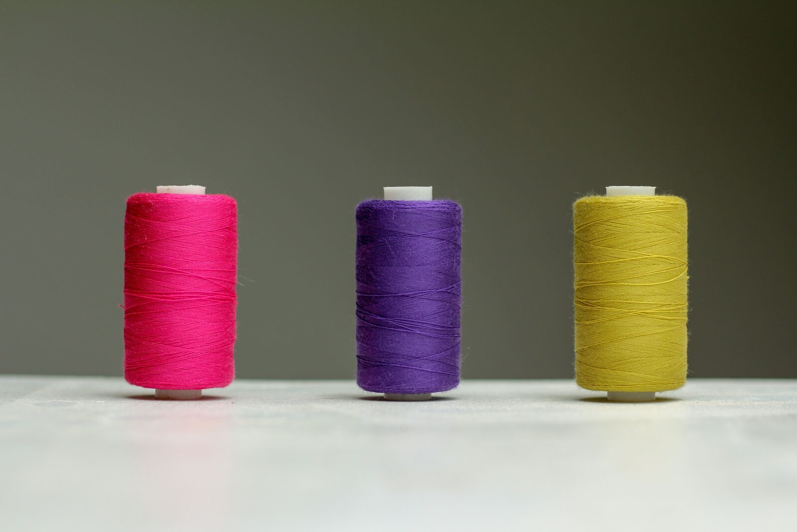 Canon EOS 700D (EOS Rebel T5i / EOS Kiss X7i) sample photo. Spools of thread, colorful photography