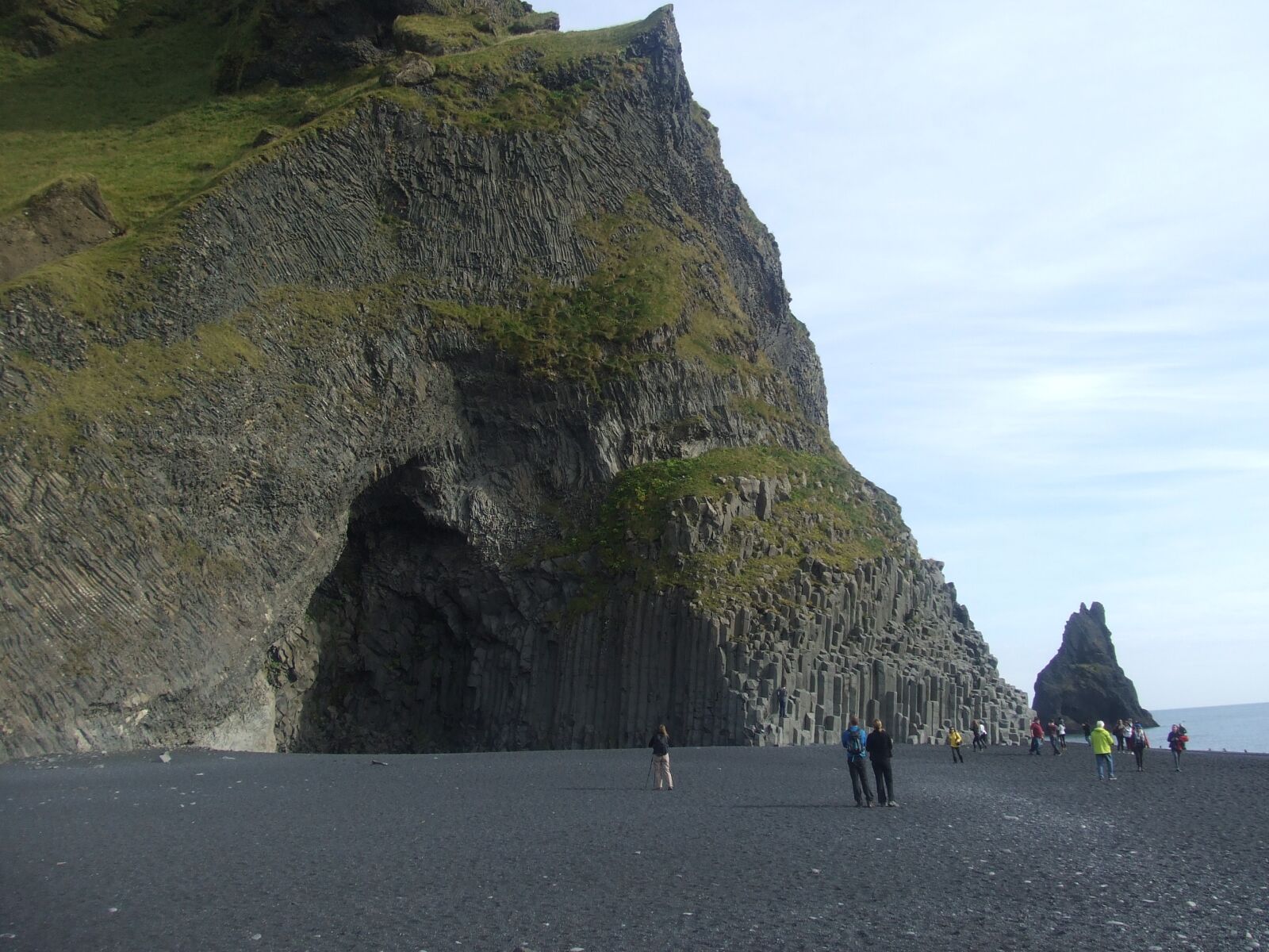 Fujifilm FinePix Z5fd sample photo. Iceland, black beach, black photography