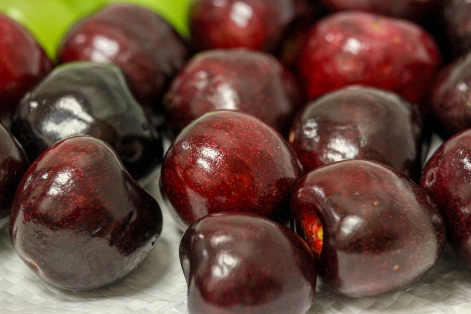 Canon EOS 1200D (EOS Rebel T5 / EOS Kiss X70 / EOS Hi) sample photo. Cherry, fruit, vegetarian photography