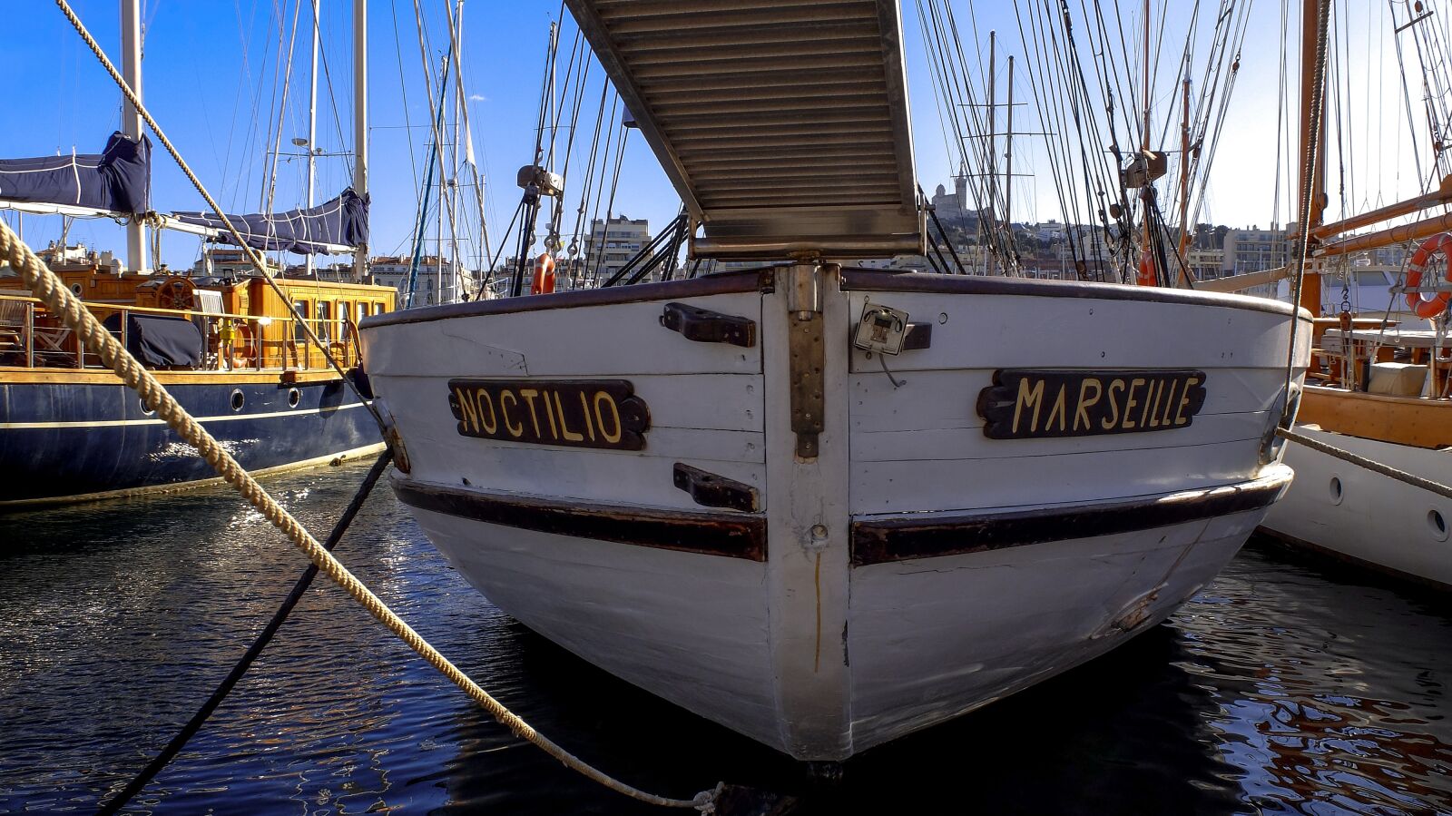 Fujifilm X30 sample photo. Boat, prow, mooring photography