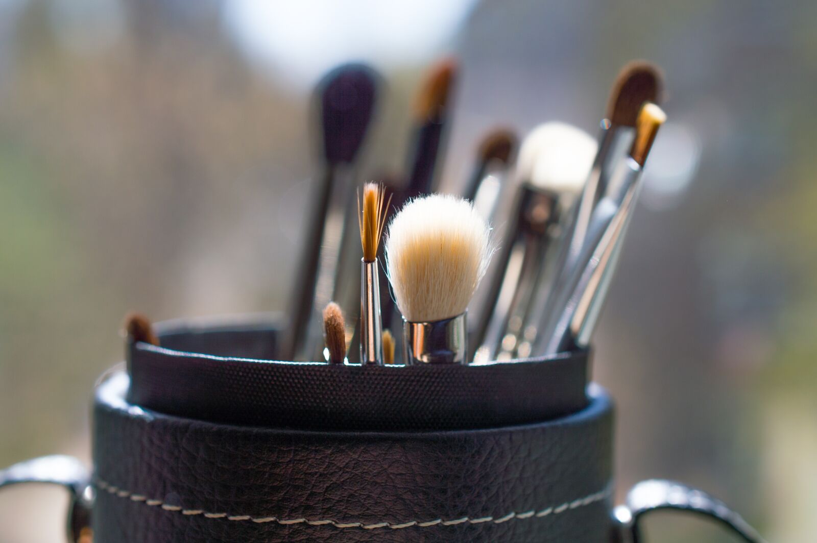 Nikon D3200 sample photo. Brush, makeup, creativity photography