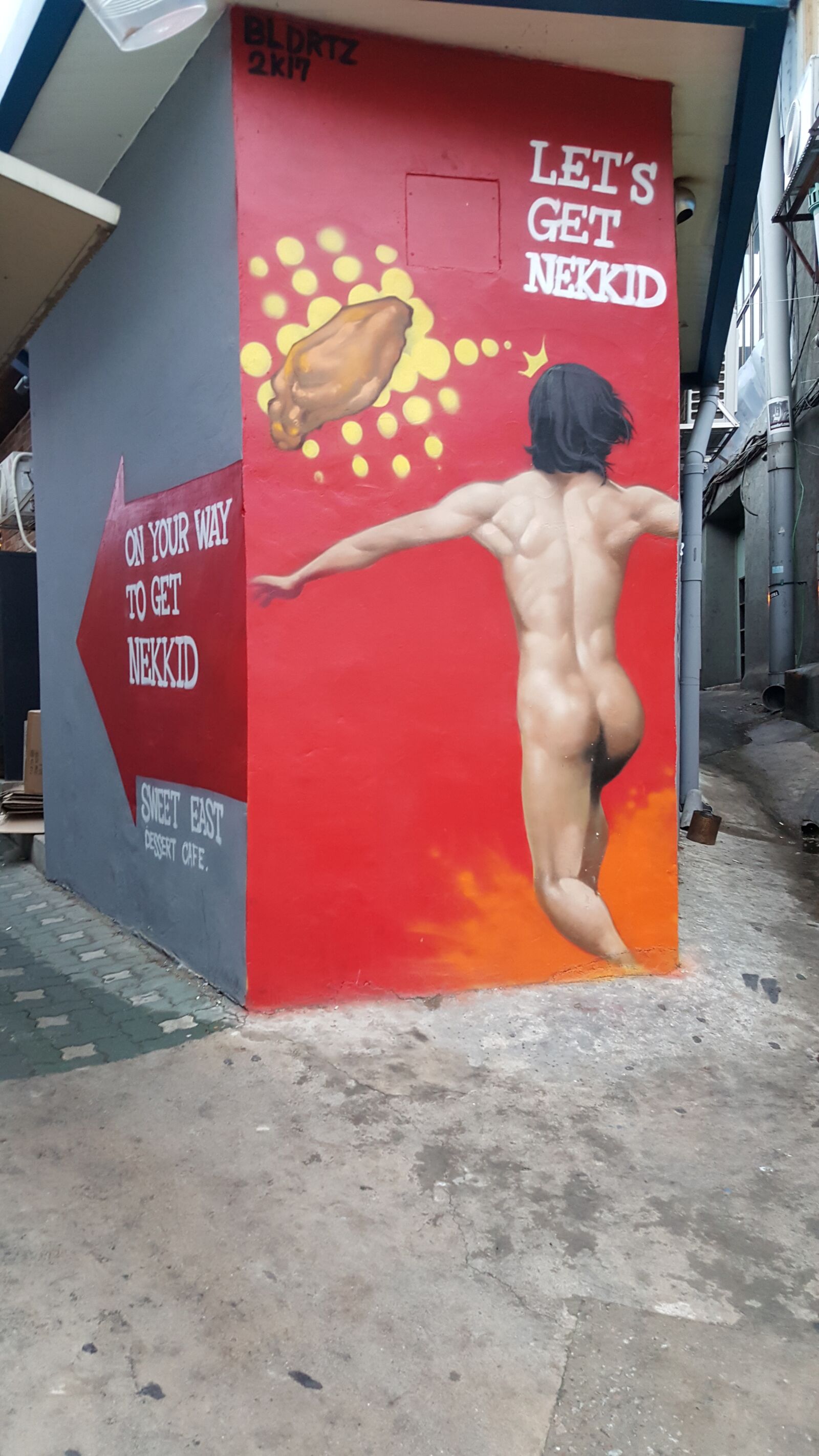 Samsung Galaxy Note5 sample photo. Itaewon, pooping, mural photography