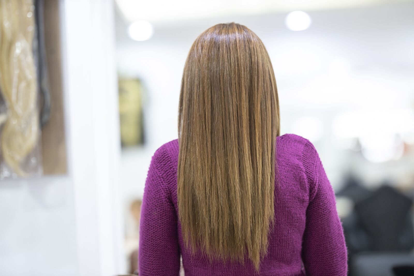 Canon RF 85mm F1.2L USM sample photo. Hairdresser, maintenance, hair photography