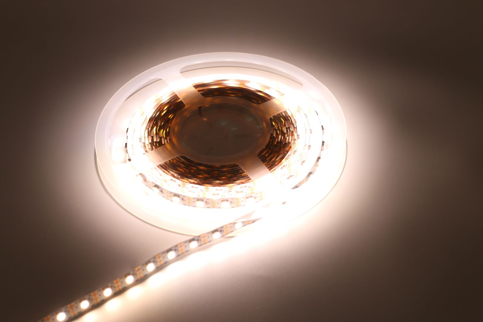 Canon EOS 70D + Canon EF 50mm F1.8 STM sample photo. Led, ledtape, leds photography