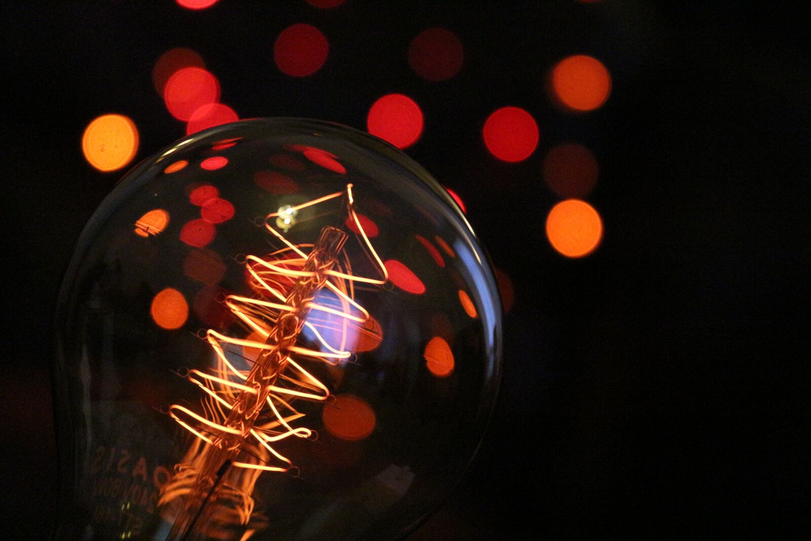 Canon EOS 700D (EOS Rebel T5i / EOS Kiss X7i) sample photo. Bulb, light, bokeh photography