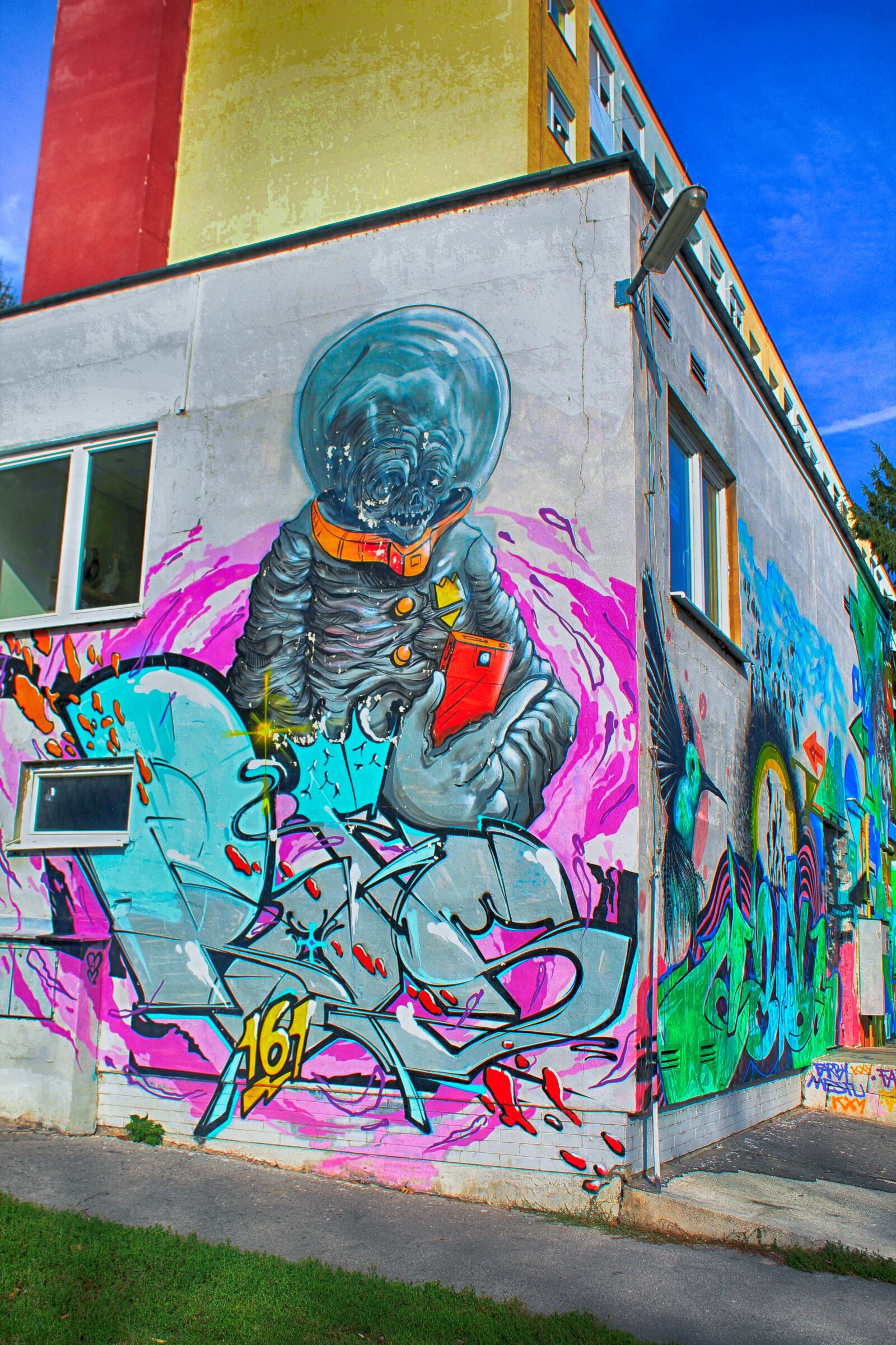 Canon EOS 1300D (EOS Rebel T6 / EOS Kiss X80) sample photo. Graffiti, art, sprays photography