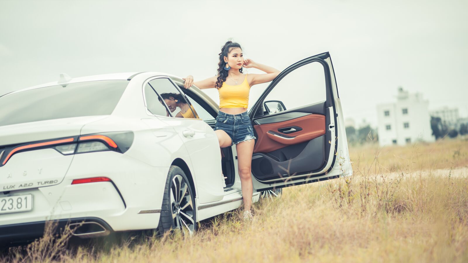Nikon D3 sample photo. Girl, car, fashion photography