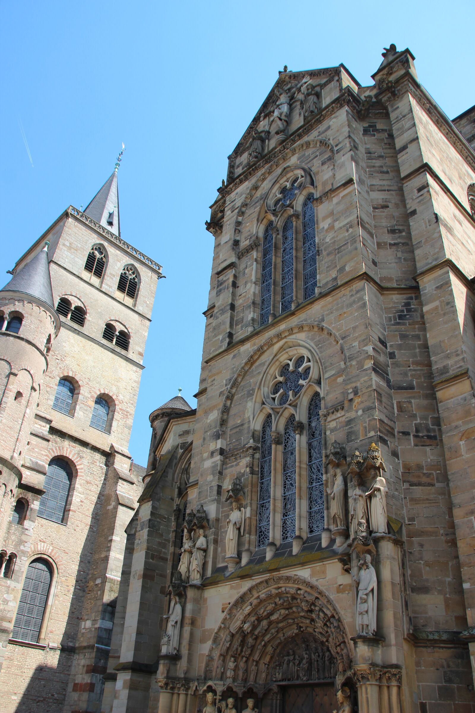 Canon EOS 600D (Rebel EOS T3i / EOS Kiss X5) sample photo. Church of our lady photography