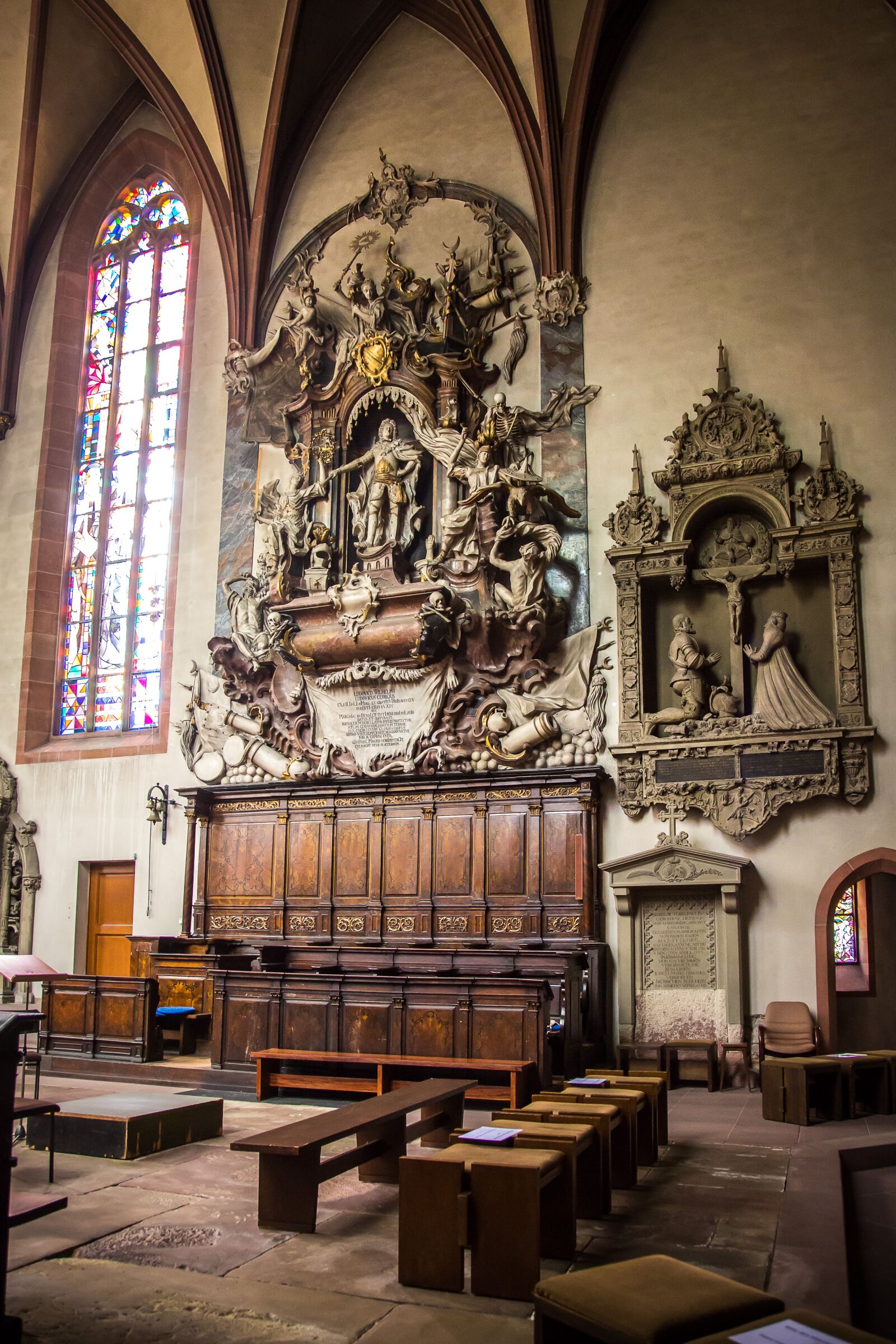 Canon EF 24-105mm F4L IS USM sample photo. Baden baden, collegiate church photography