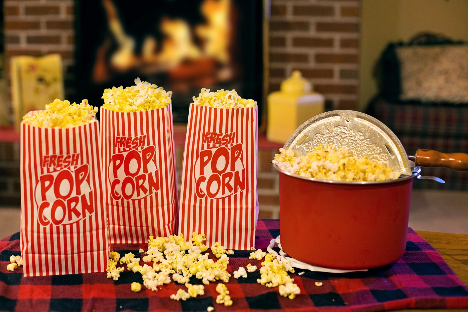 Canon EF 50mm F1.4 USM sample photo. Popcorn, movie time, snack photography