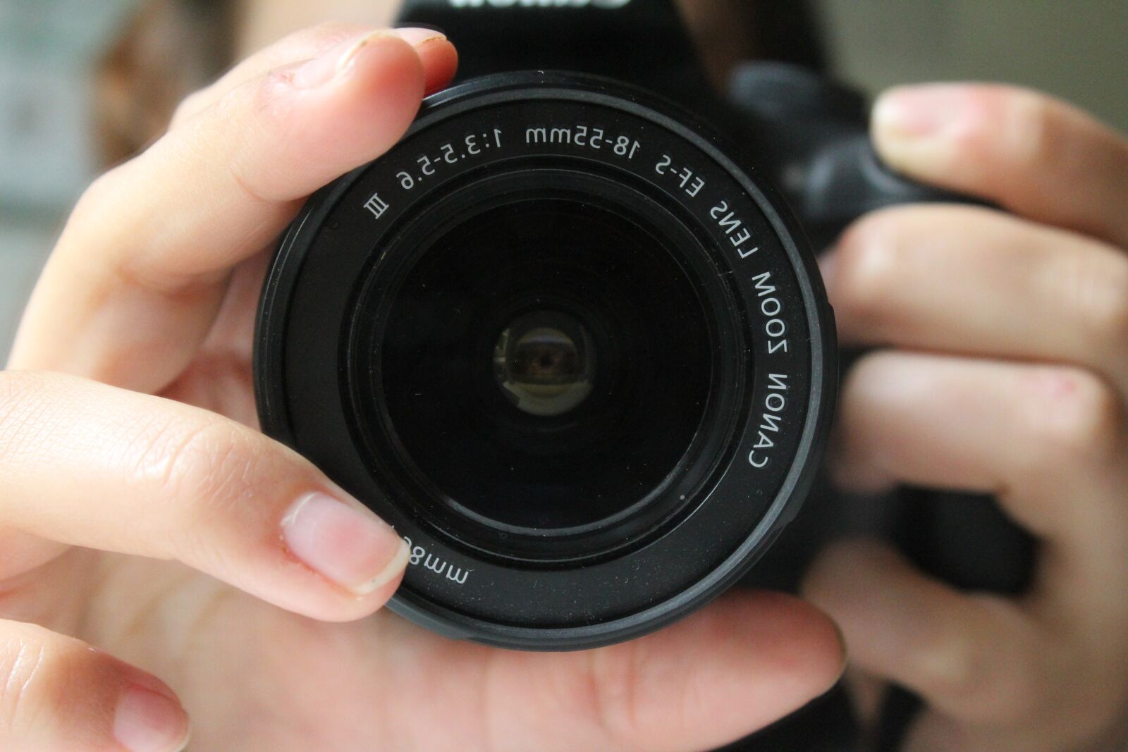 Canon EOS 1200D (EOS Rebel T5 / EOS Kiss X70 / EOS Hi) sample photo. Close-up, camera, zoom photography