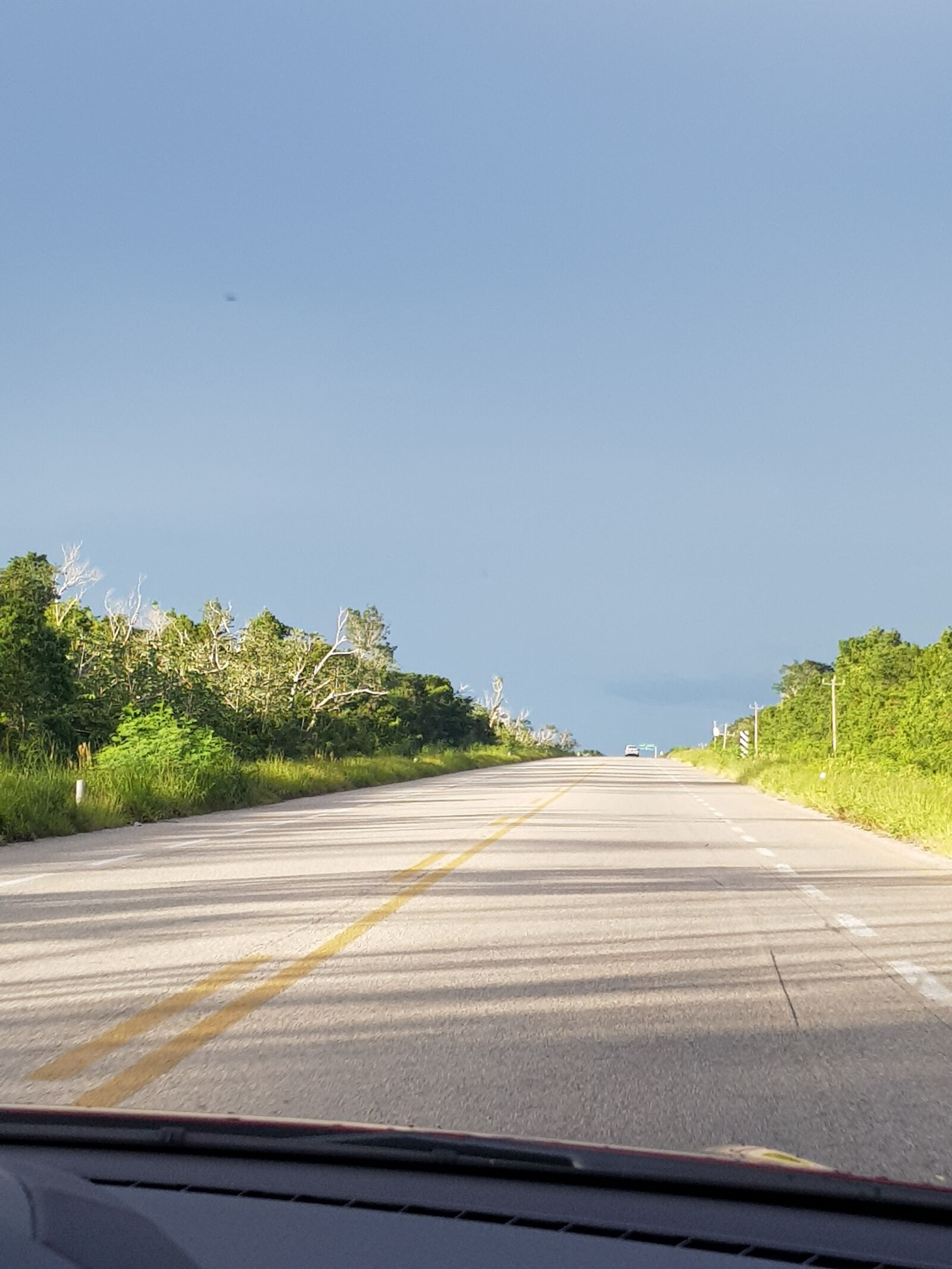 Samsung Galaxy S8+ sample photo. Road, travel, chetumal photography