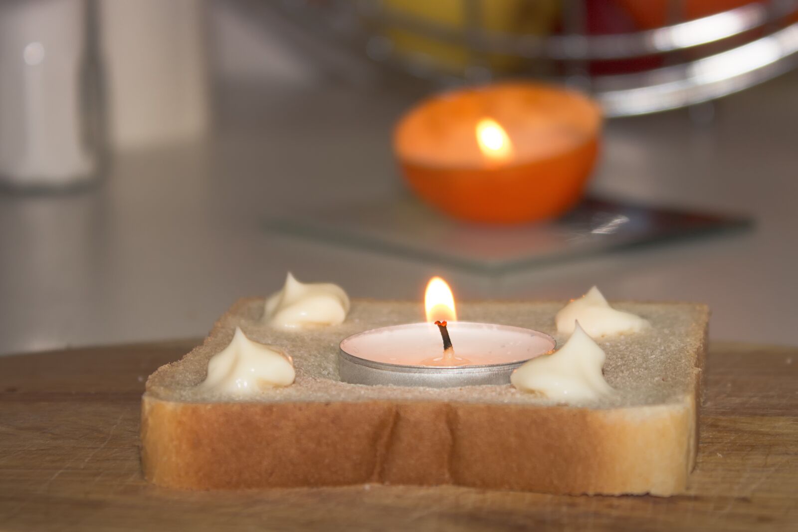 Canon EOS 600D (Rebel EOS T3i / EOS Kiss X5) sample photo. Holiday, candle, bread photography