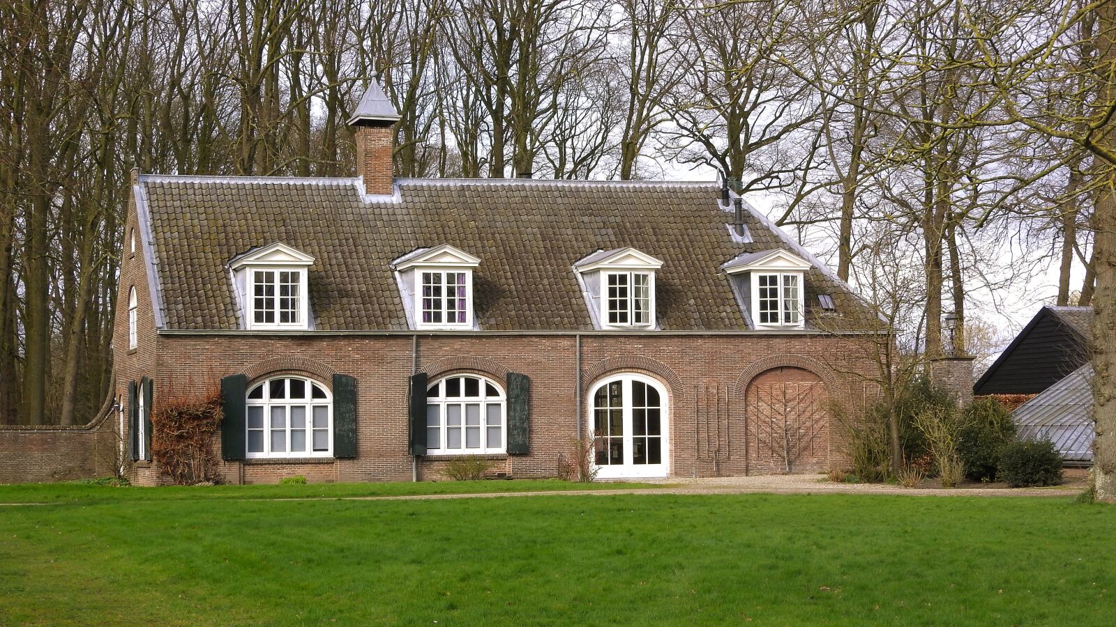 Nikon Coolpix P610 sample photo. Dutch architecture, house, residential photography