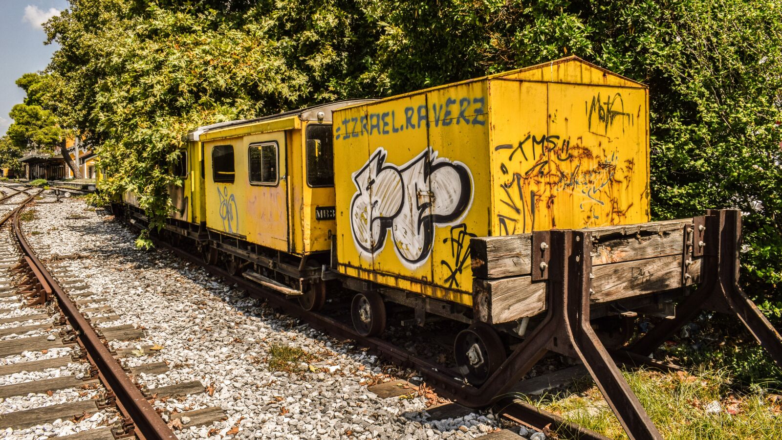 Nikon D3300 sample photo. Wagons, train, old abandoned photography