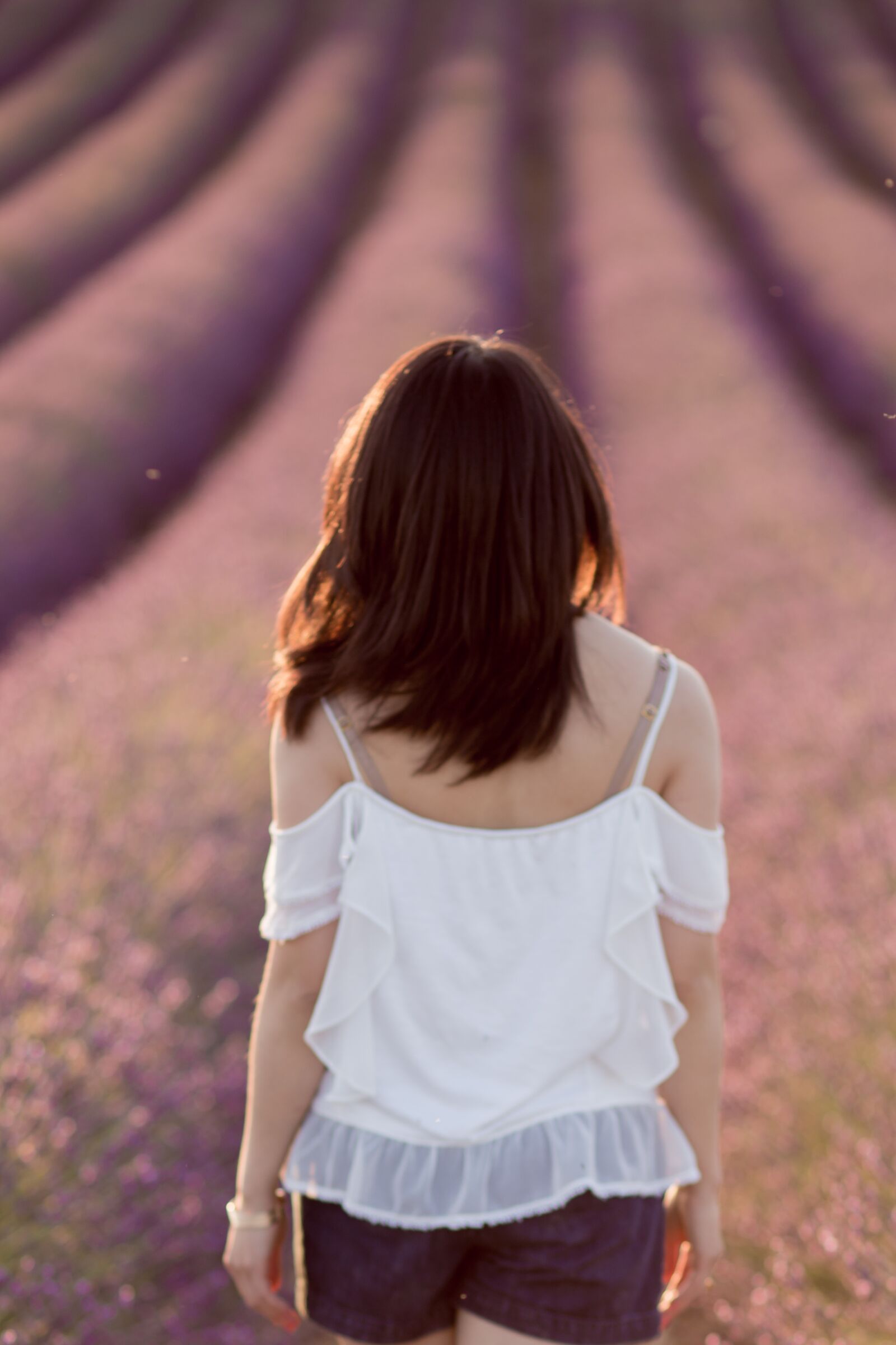 Canon EOS 6D + Canon EF 100mm F2.0 USM sample photo. Summer, lavender field, girl photography