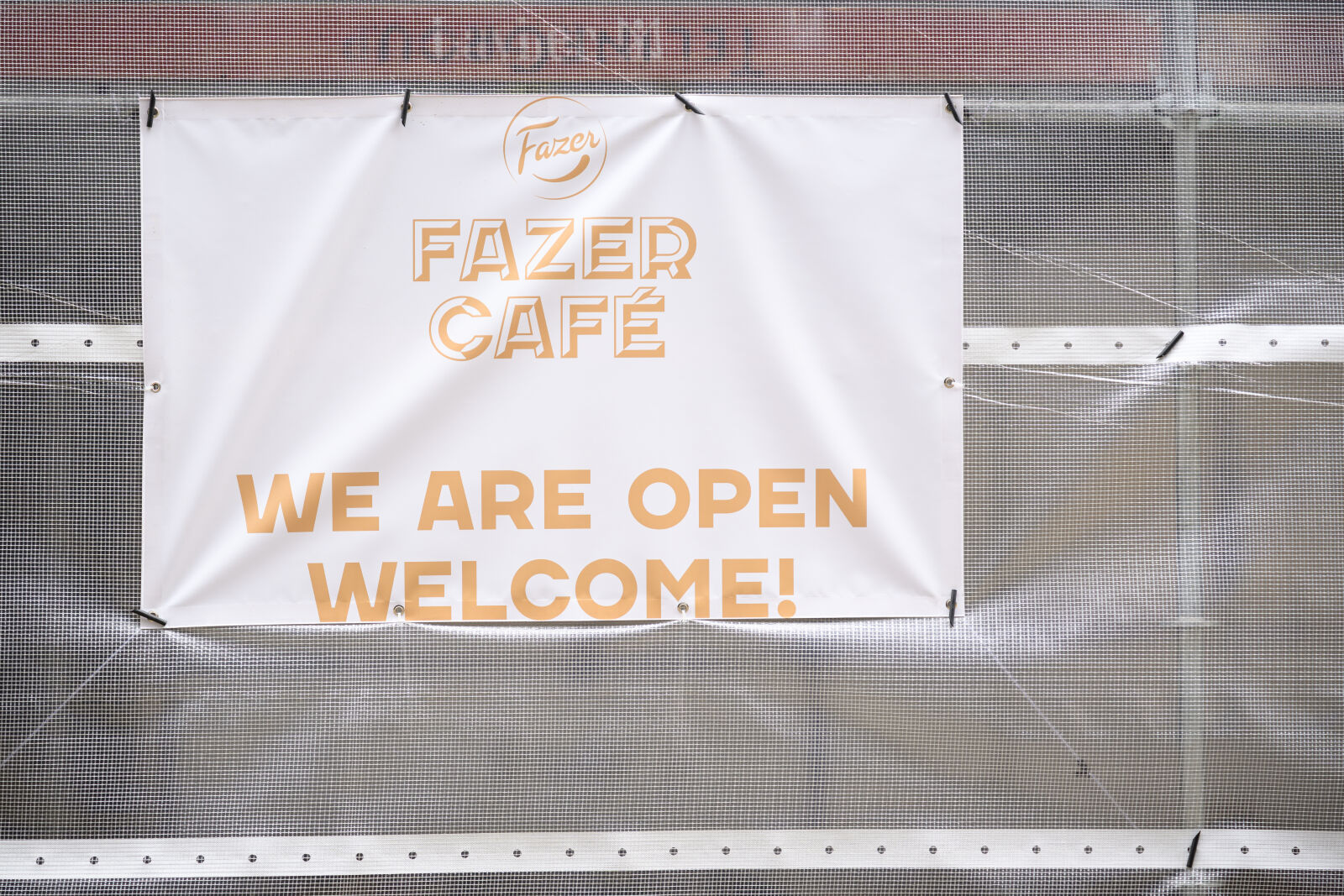 Nikon Z8 sample photo. Cafe open photography