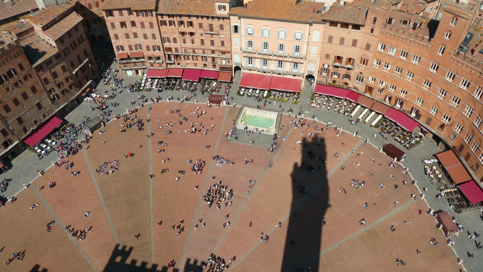 Panasonic Lumix DMC-ZS5 (Lumix DMC-TZ8) sample photo. City, piazza del campo photography