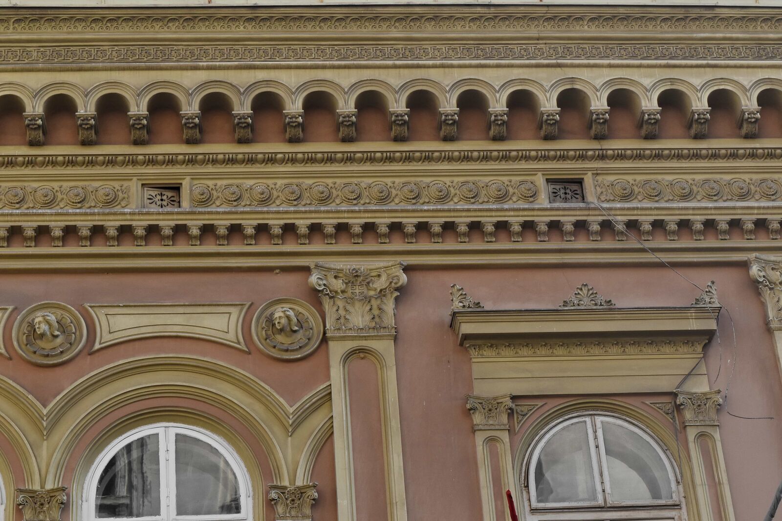 Nikon D5500 sample photo. Arch, ornament, windows, architecture photography