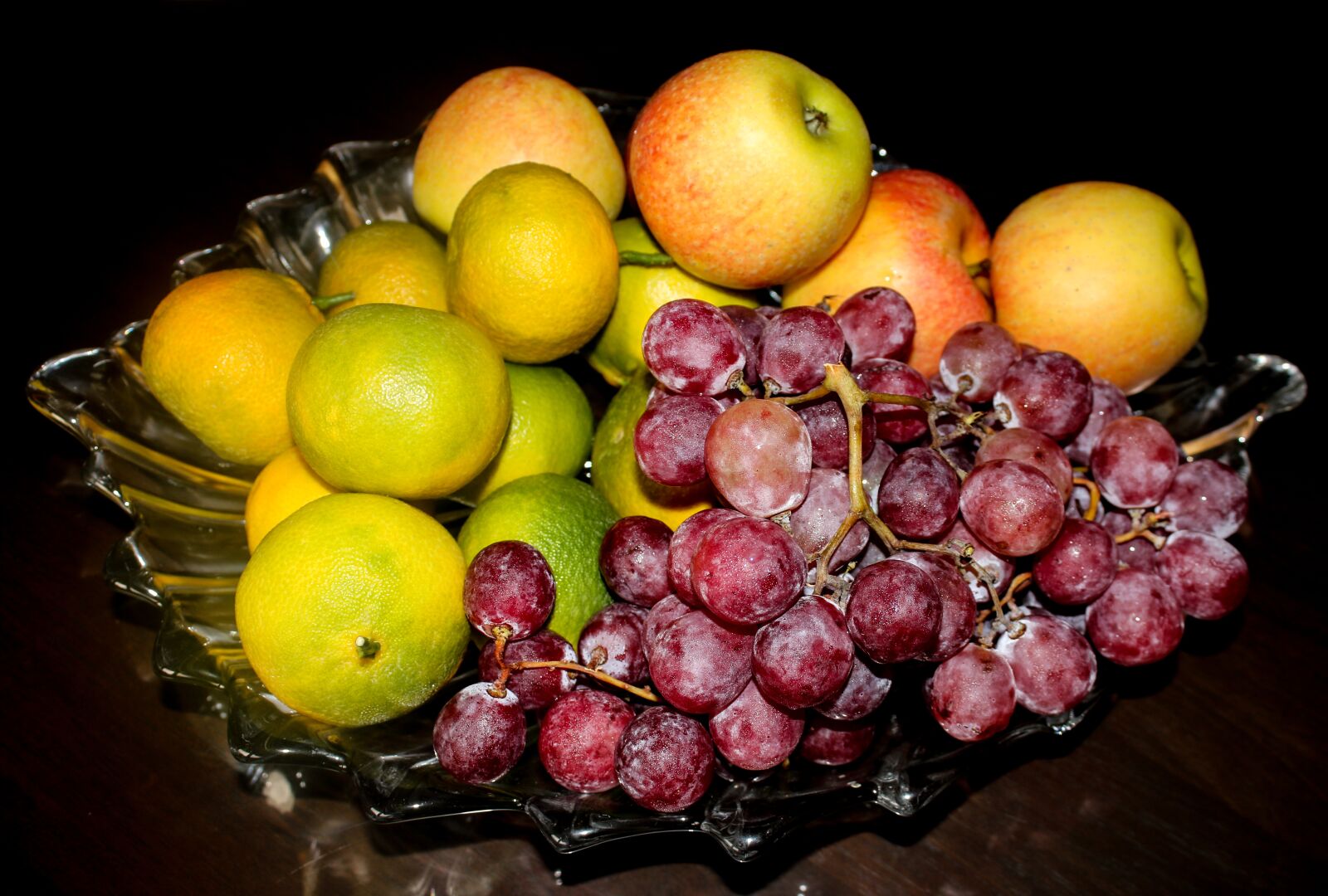 Canon EOS 70D sample photo. Fruit, grape, apple photography