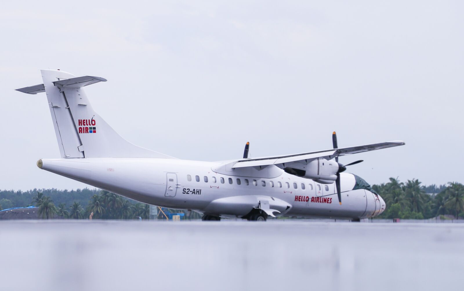 Canon EOS 6D + Canon EF 24-105mm F4L IS USM sample photo. Airplane, transportation system, aircraft photography