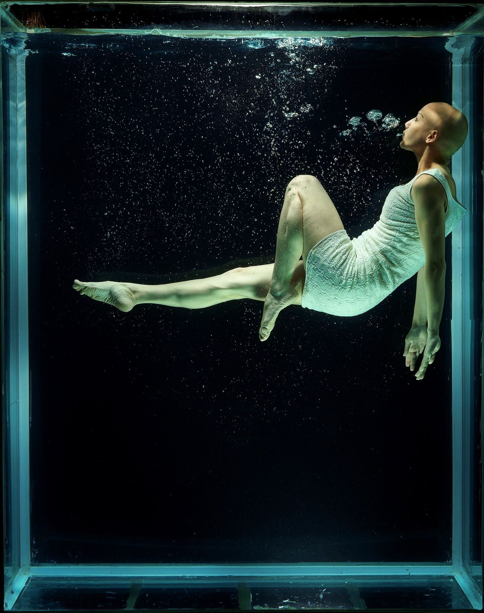 Sony Alpha DSLR-A850 sample photo. Under water, fashion, woman photography