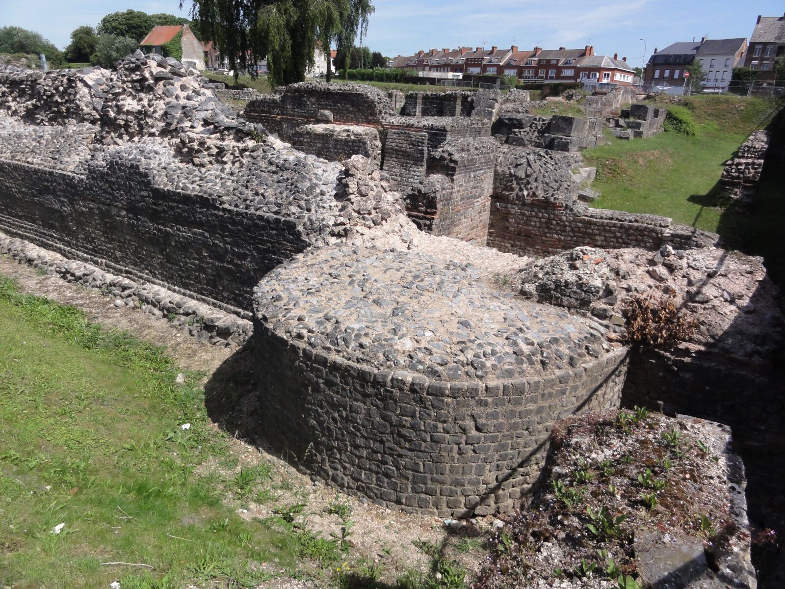 Sony DSC-HX5V sample photo. Bavay, bagacum, roman photography