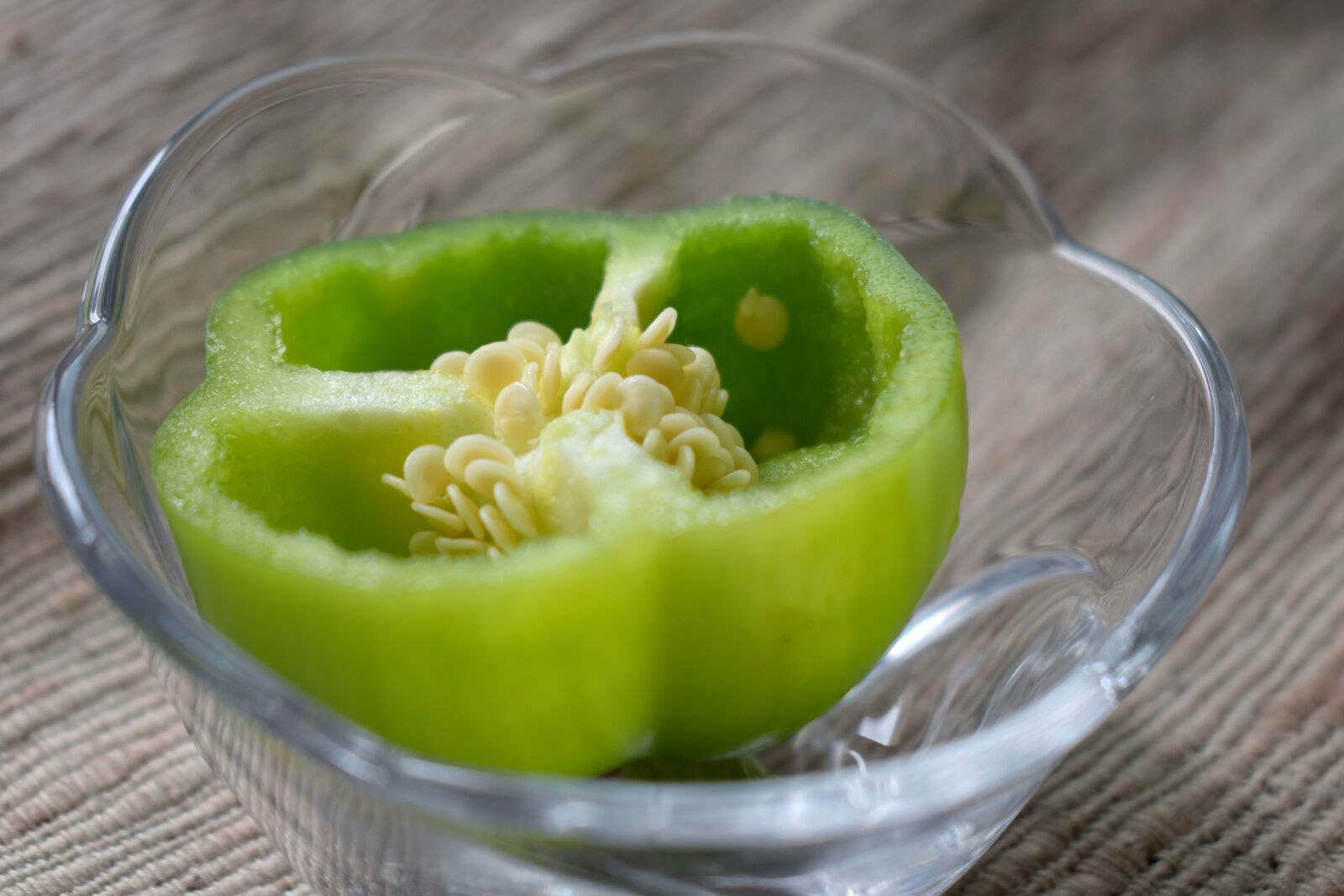 Nikon D5600 sample photo. Capsicum, bell pepper, green photography