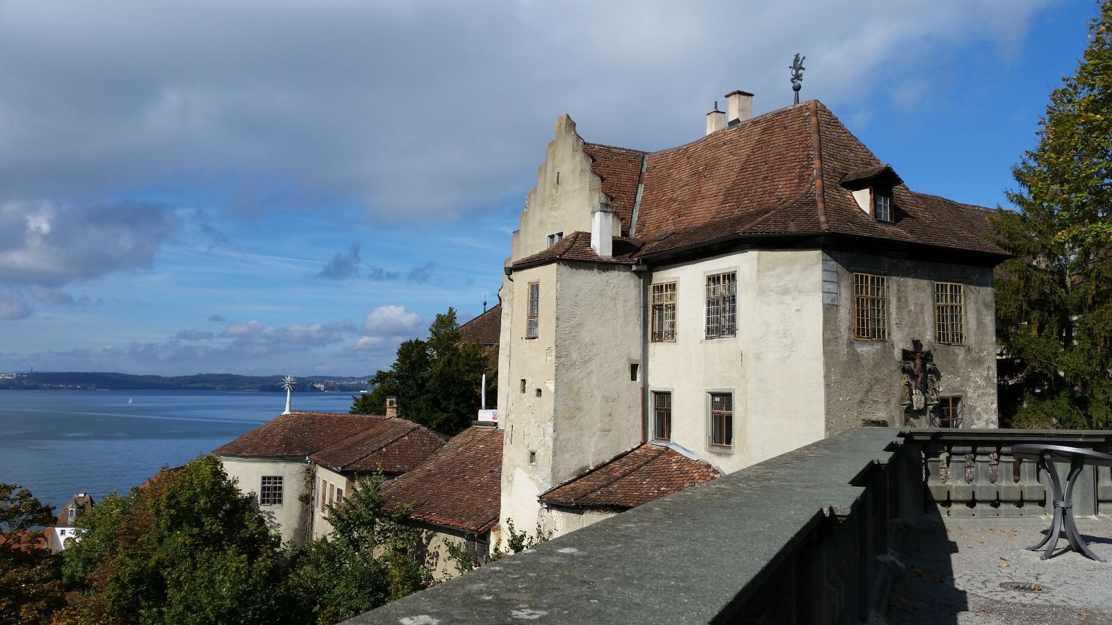 Samsung Galaxy S5 sample photo. Meersburg, gebäude, sommer photography