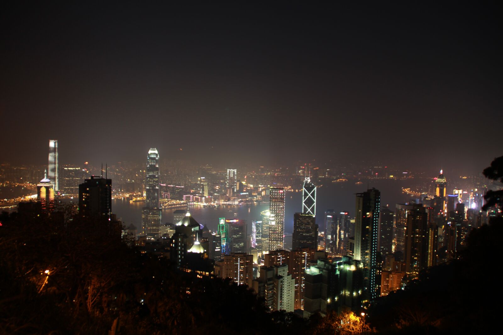 Canon EOS 650D (EOS Rebel T4i / EOS Kiss X6i) sample photo. Central hong kong, night photography