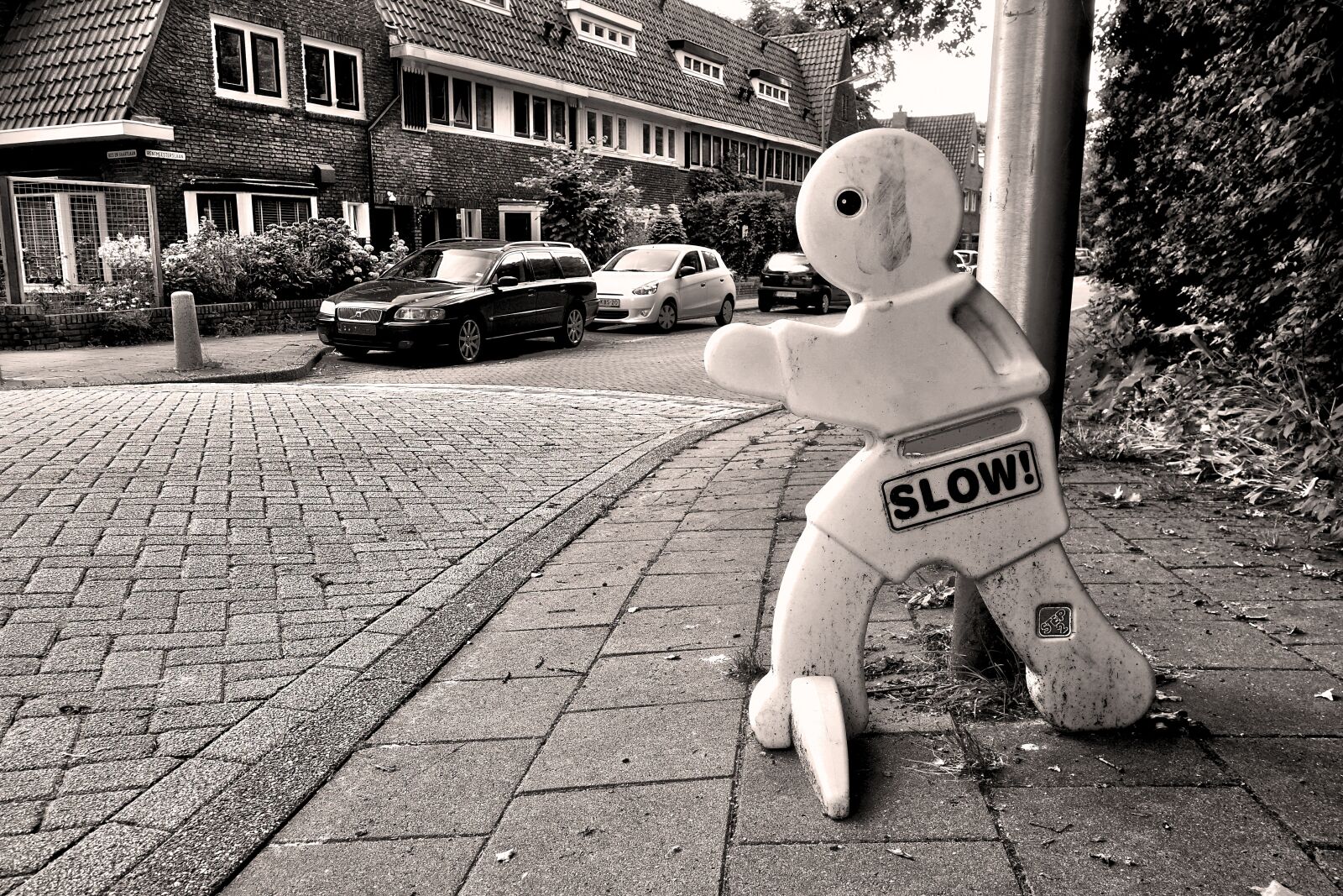 Sony Cyber-shot DSC-RX100 sample photo. Street, houses, homes photography