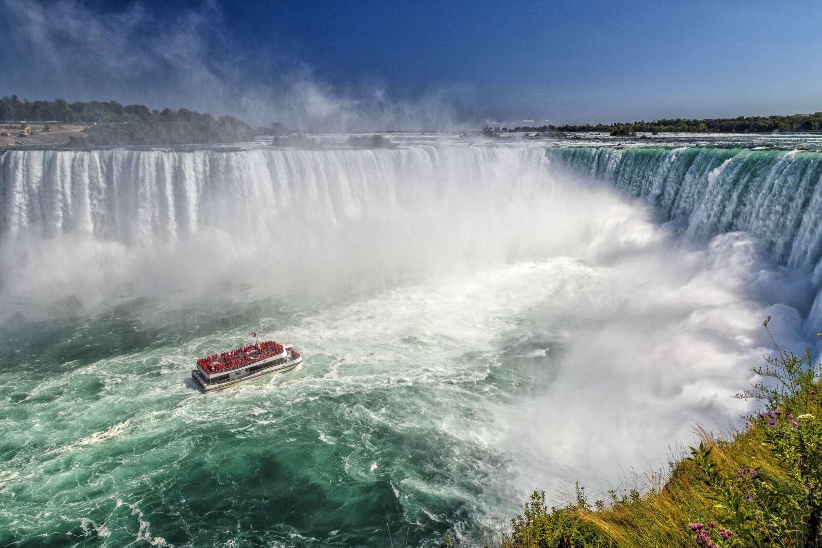 Canon EOS 6D + Canon EF 24-105mm F4L IS USM sample photo. Canada, green water, hornblower photography