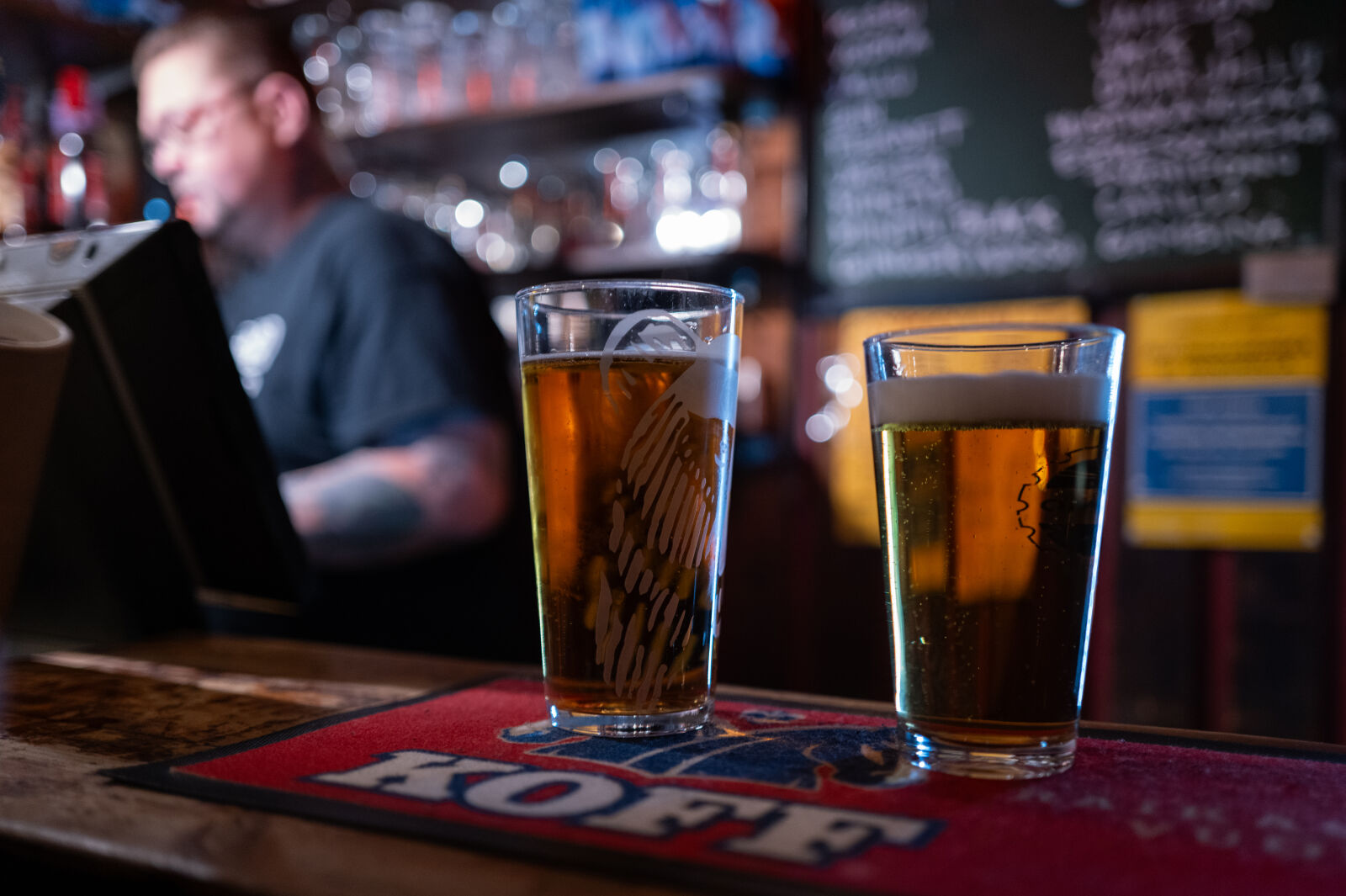 Leica Q3 sample photo. Beer for two photography