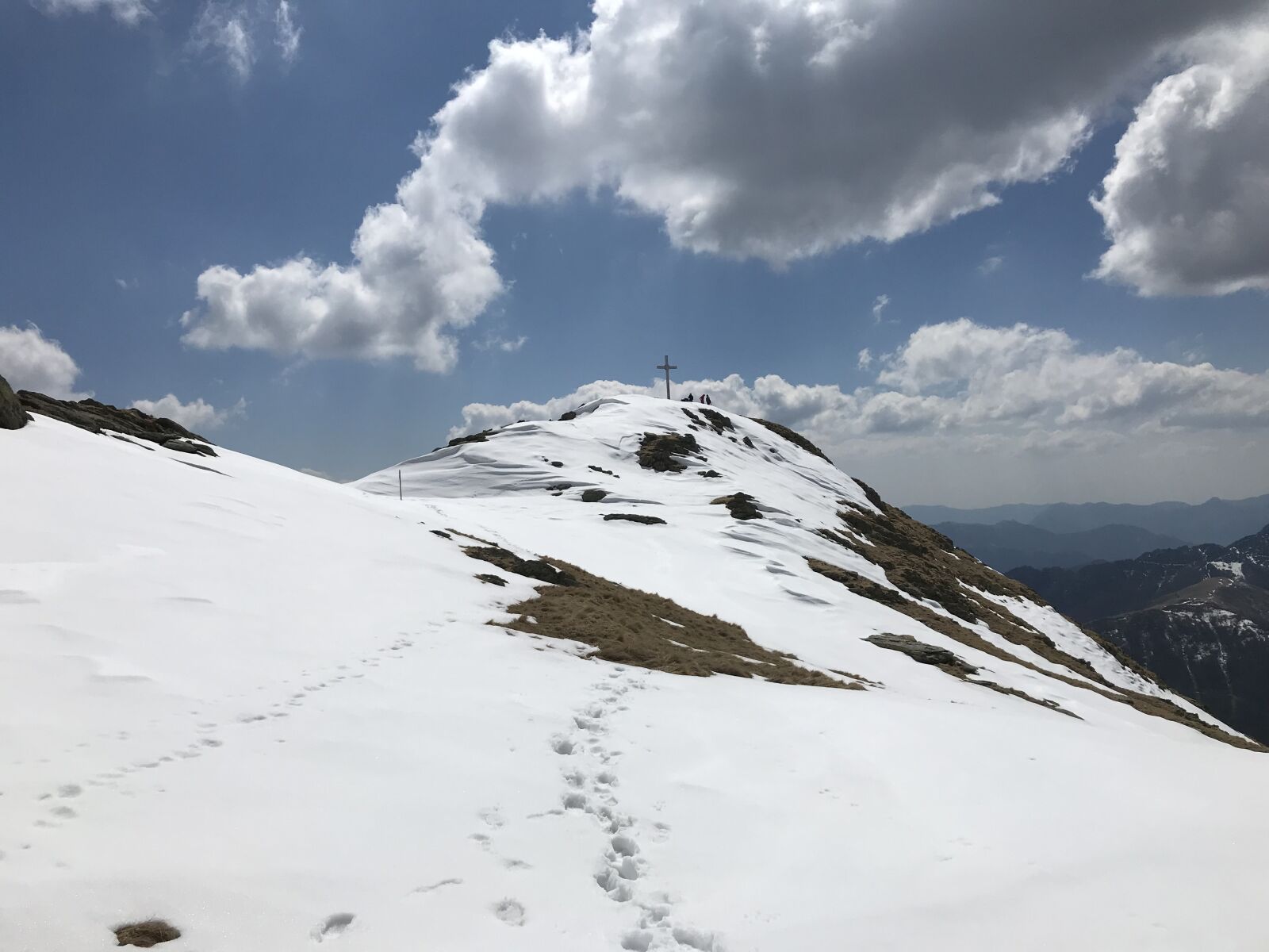 iPhone 7 back camera 3.99mm f/1.8 sample photo. Spring-autumn, alpine route, alps photography