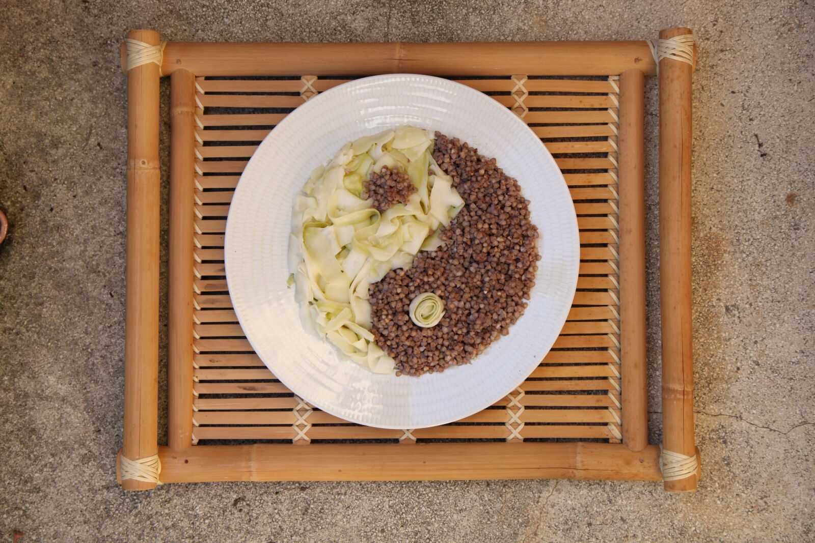Canon EOS 5D Mark II sample photo. Kitchen, yin, yang photography